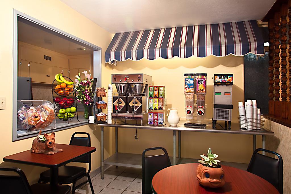 Travelodge Hotel At Lax ลอสแอนเจลิส ภายนอก รูปภาพ