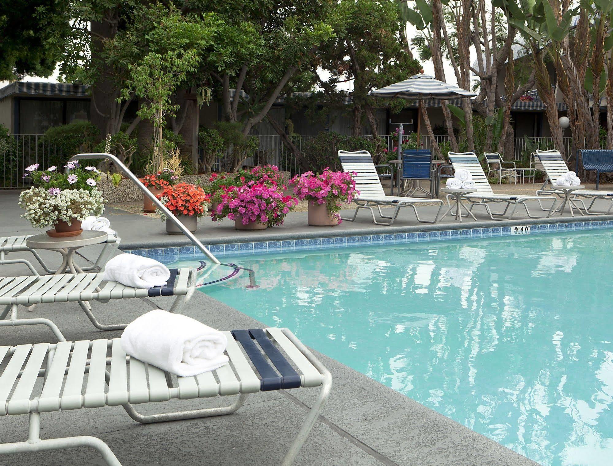 Travelodge Hotel At Lax ลอสแอนเจลิส ภายนอก รูปภาพ